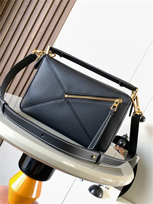 L0ew* small puzzle bag in soft grained calfskin gold tone metal black