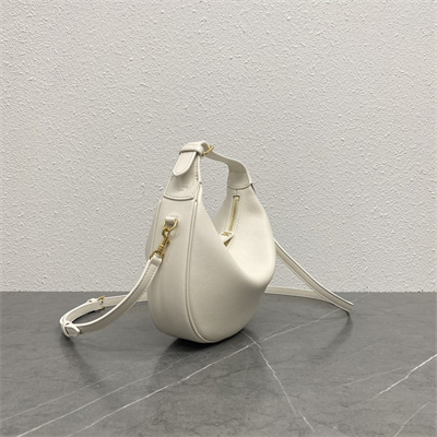 ce**e teen lulu in S*pple grained calfskin in rice color