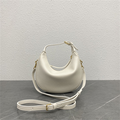 ce**e teen lulu in S*pple grained calfskin in rice color