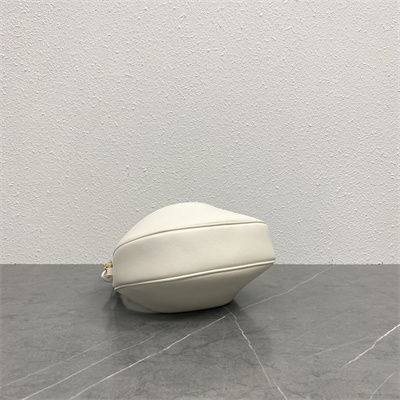 ce**e teen lulu in S*pple grained calfskin in rice color