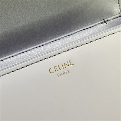 Ce**e teen triomphe bag in shiny calfskin laverder color