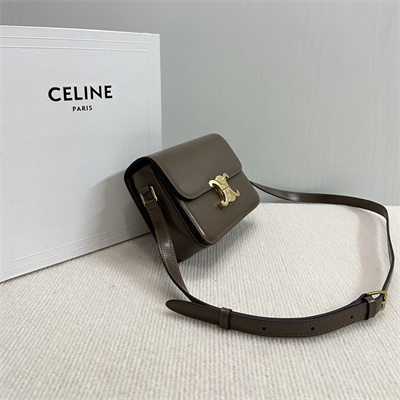 Ce**e teen triomphe bag in shiny calfskin dk brown color