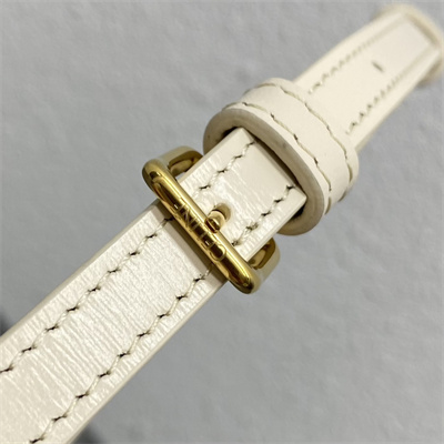 Ce**e teen lola in shiny calfskin cream color