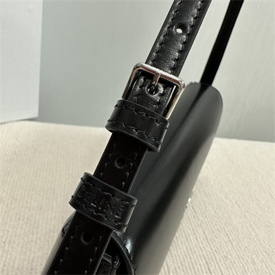 Ce**e medium lola in shinny calfskin black