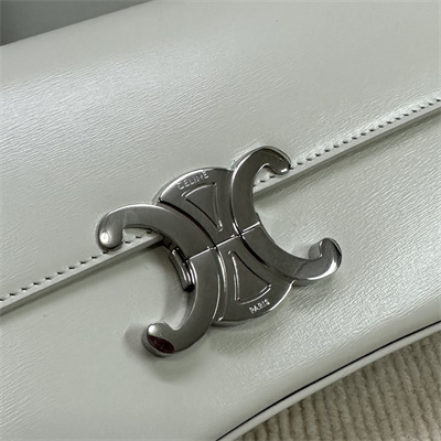 Ce**e medium lola in shinny calfskin white