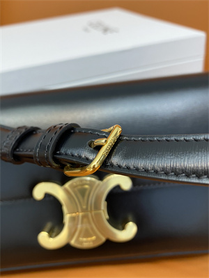 Ce**e triomphe shoulder bag in shiny calfskin black color