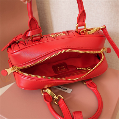 M*um*u arcadie matelassé nappa leather top handle bag red color