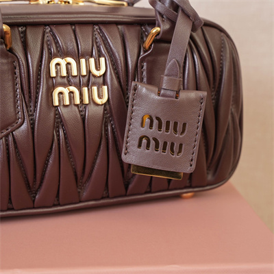 M*um*u arcadie matelassé nappa leather top handle bag briarwood color