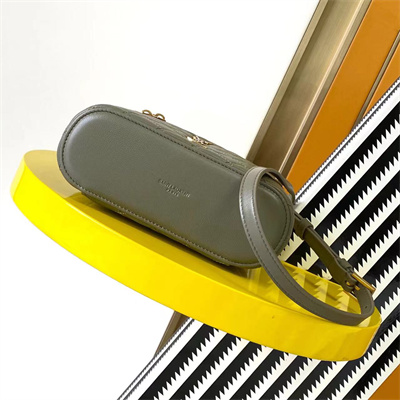 Y.S.L Vanity Case In Quilted Lambskin Green