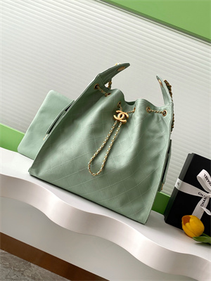 Ch*el 25 medium handbag grained calfskin gold tone metal green as5311
