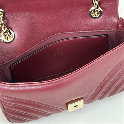 Gu.cci GG Marmont Small shoulder bag matelassé chevron lambskin leather Lt Gold toned hardware Rosso Ancora red 837280