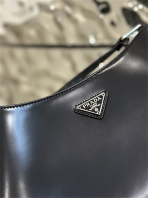 Pra*a cleo brushed leather shoulder bag black 1bc499