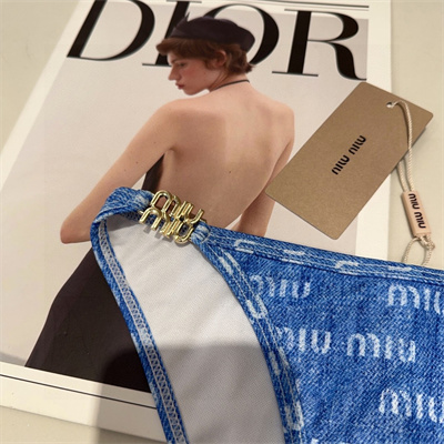 M*um*u swimsuits 38388