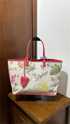 Go*ard saint l0*is pm bag in Go*ardine canvas & chevroches calfskin fuchsia