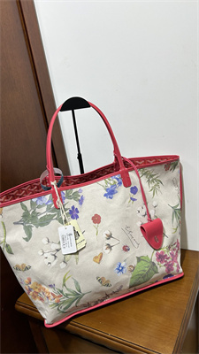 Go*ard saint l0*is gm bag in Go*ardine canvas & chevroches calfskin fuchsia