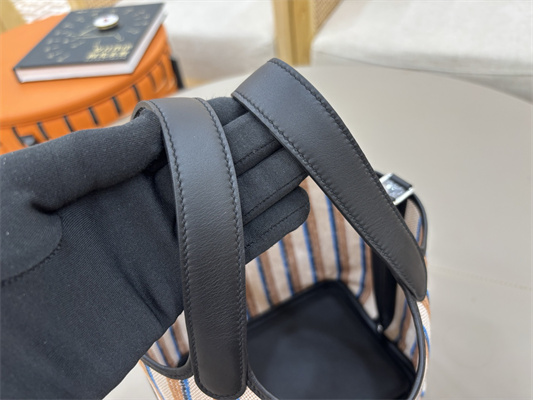 Picotin Lock 18 Bag in taurillon Clemence leather with “Couverture Lignes” embroidery Black HS