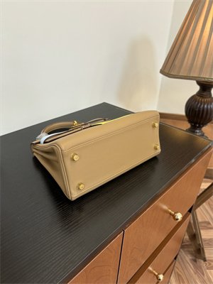 Kelly Colormatic Bag Swift Leather 25/28CM Gold/Silver Hardware In CHAI, LIME, MAUVE SYLVESTRE, BLEU BRUME, CASSIS & NATA Color HS