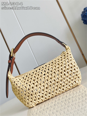 L.V  Hills Pochette Raffia & Brown Calfskin M14304