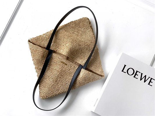 L0ew* medium puzzle fold tote in raffia nature