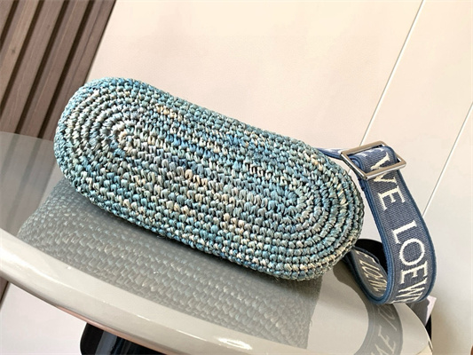 L0ew* slit mini tote bag in raffia &calfskin blue