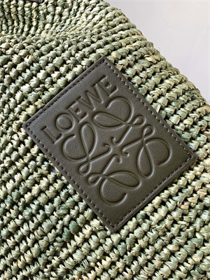 L0ew* slit mini tote bag in raffia &calfskin green