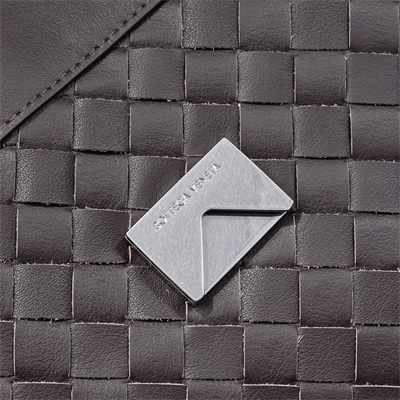 BV Medium Andiamo Messenger Bag In Calfskin Fondant