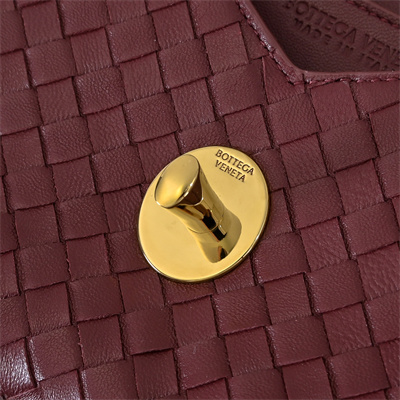 BV Knot Lock Bag In Lambskin Barolo