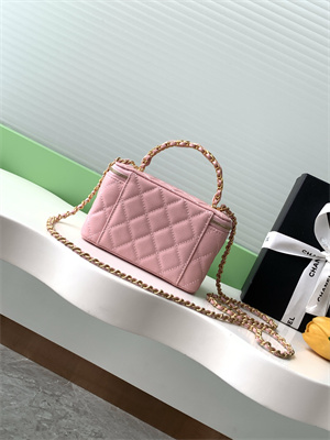 Ch*el vanity with chain grained calfskin& gold-tone metal pink ap4799