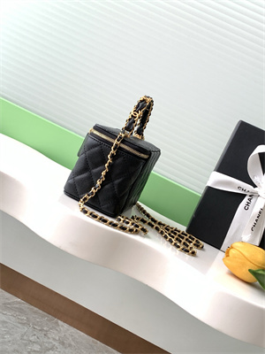 Ch*el vanity with chain grained calfskin& gold-tone metal black ap4799
