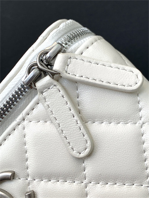 Ch*el vanity case lambskin & silver-tone metal white ap3940