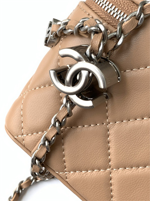 Ch*el vanity case lambskin & silver-tone metal brown ap3940