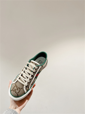 G*u*i sneakers women/men 38994
