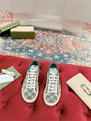 G*u*i sneakers women/men 38995