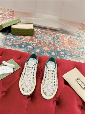 G*u*i sneakers women/men 38995