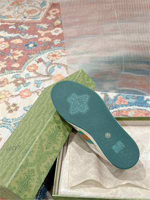 G*u*i sneakers women/men 39014