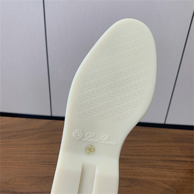 L**o p*ana loafer women/men 39019