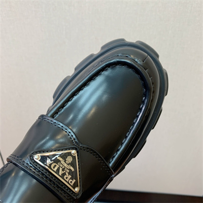 Pra*a loafer women/men 39023