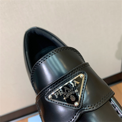 Pra*a loafer women/men 39023