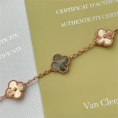 V*N CL*F & arpels bracelet 38795