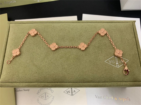 V*N CL*F & arpels bracelet 38801