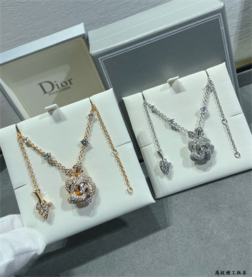 D*or necklace 38980