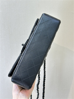 Ch*el medium classic flap bag lambskin gun metal black 01112 top