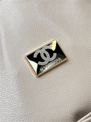 Ch*el medium classic flap bag grained calfskin gold tone metal chai 01112 top