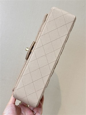 Ch*el medium classic flap bag grained calfskin gold tone metal chai 01112 top