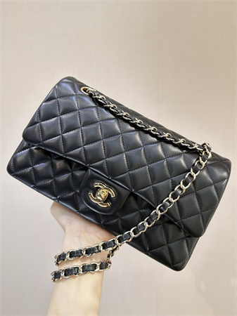 Ch*el medium classic flap bag lambskin gold tone metal black 01112 top