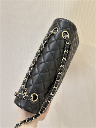 Ch*el medium classic flap bag lambskin gold tone metal black 01112 top