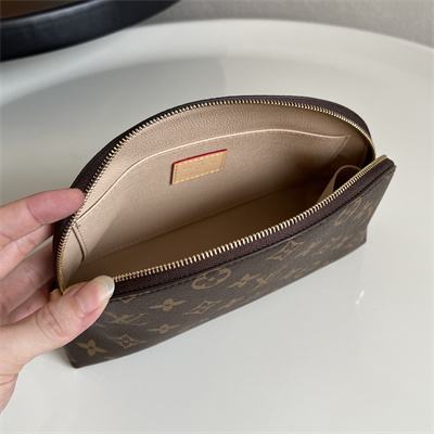 L.V Cosmetic Pouch GM Monogram Canvas M47353
