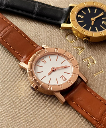 B*l*ai lady watch 38914 top