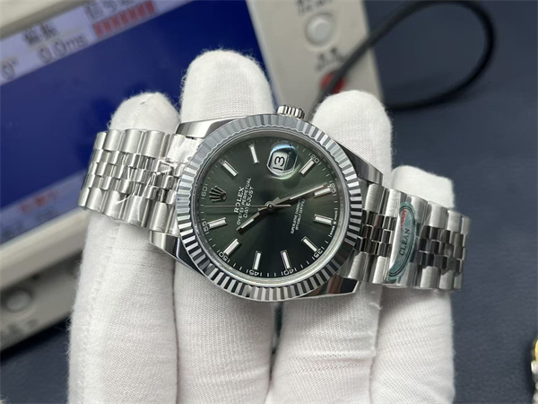 R*l*x men’s watch 38920 top