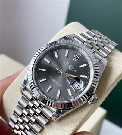 R*l*x men’s watch 38921 color options top